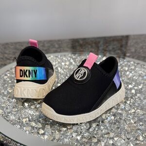 DKNY girls Black and Multicolor Slip-On Sneakers EUC 5 Toddler